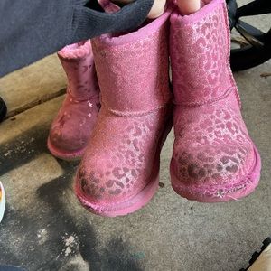 Girls uggs